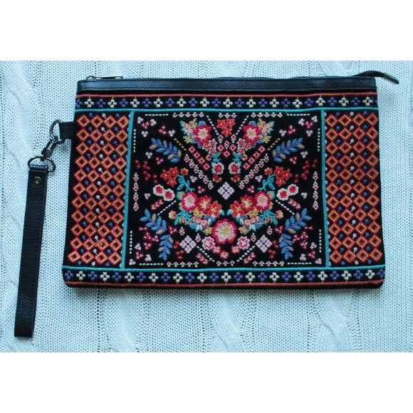 SAVANNA JANE Embroidered Pouch Wristlet Purse 13" x 8.5" - Picture 2 of 9